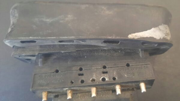 STYCZNIK DRZWI PRZESUWNYCH VITO W639 6398200254