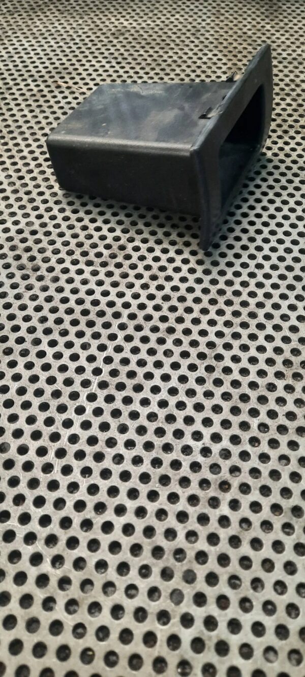 SCHOWEK PÓŁKA MERCEDES VITO