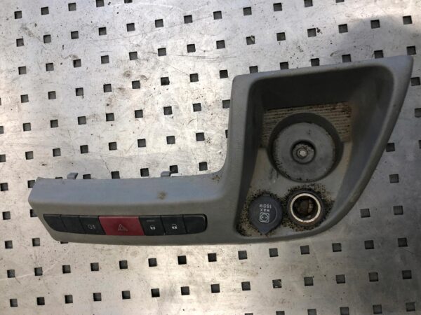 PANEL PRZEŁĄCZNIKÓW UCHWYT 3.0 EU 06-11 1308183070