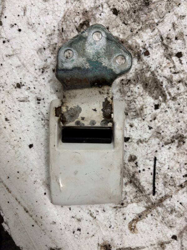 e689cacd5d6617437b8ee04f09fb06d9