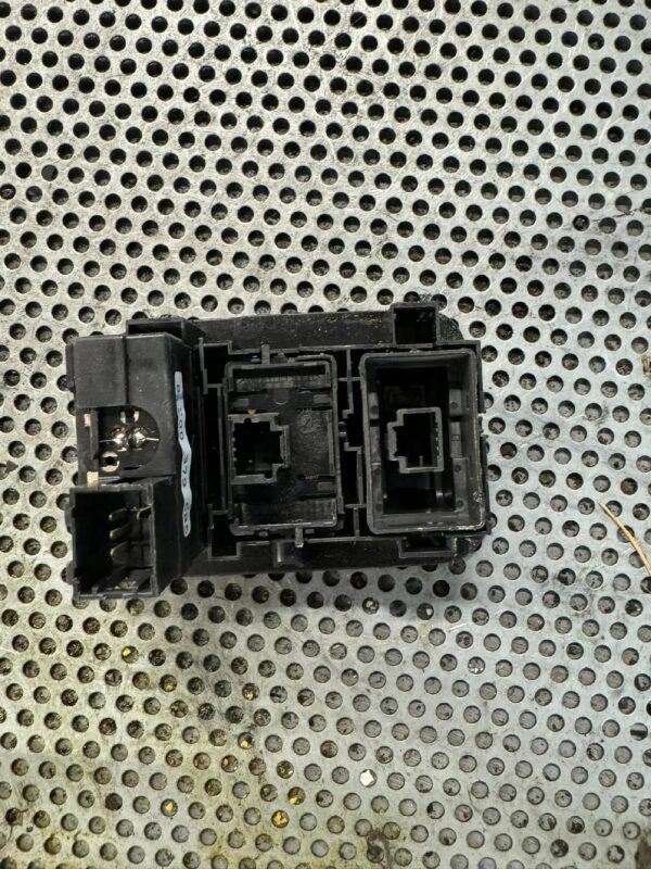 PANEL STEROWANIA ŚWIATŁAMI RENAULT MASTER III 8200379685