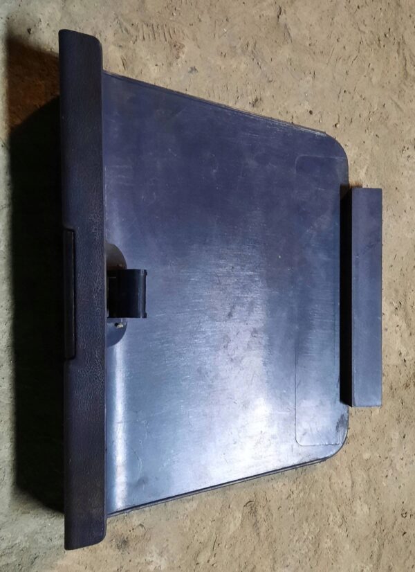 KLAPKA SCHOWKA PRAWY TYŁ VITO W638 A6386900027