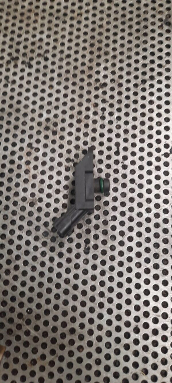 CZUJNIK DOŁADOWANIA RENAULT FIAT 8200155613