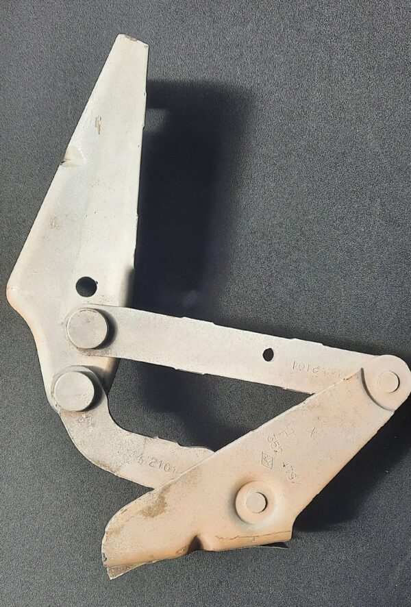 ZAWIAS MASKI PRAWY IVECO DAILY 99489709