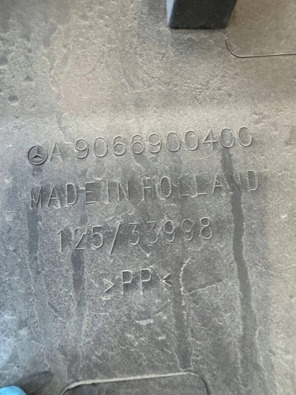 LISTWA DRZWI LEWY PRZÓD A9066900400 VW CRAFTER 2.0TDI