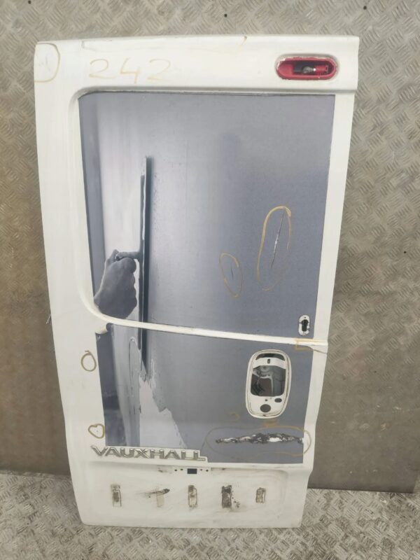 DRZWI TYLNE LEWE RENAULT TRAFIC III 14- 242