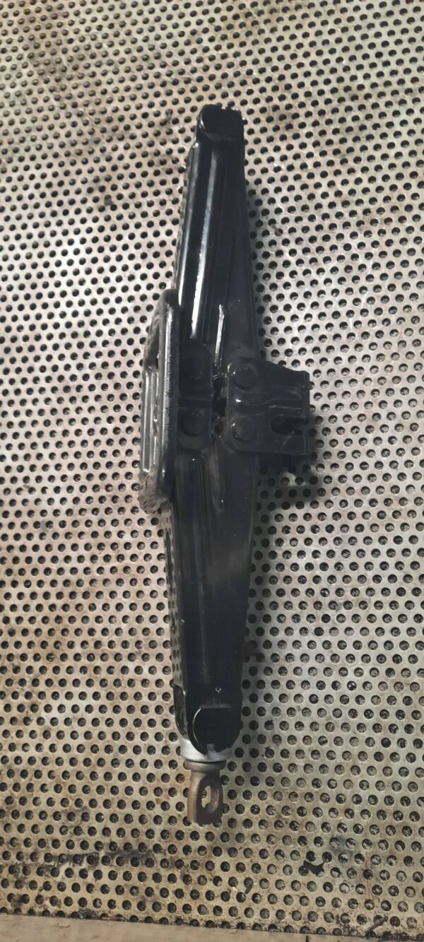 8c8ed3232815c3b22ceae01be5448903