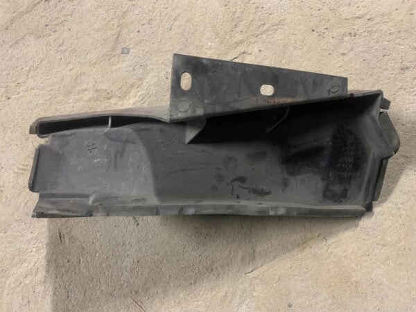 PROWADNICA POWIETRZA INTERCOOLERA FORD TRANSIT MK7 8C11V8311AB