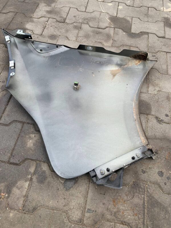 BŁOTNIK PRAWY RENAULT TRAFIC III