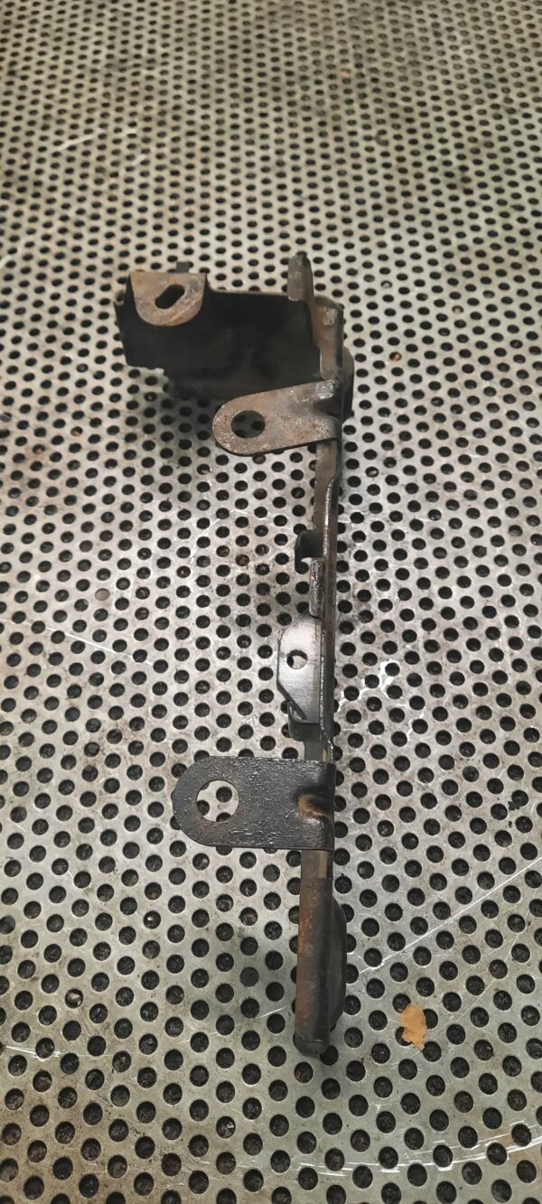 UCHWYT ZBIORNIKA PRÓŻNIOWEGO 8200782529 RENAULT MASTER MASTER III