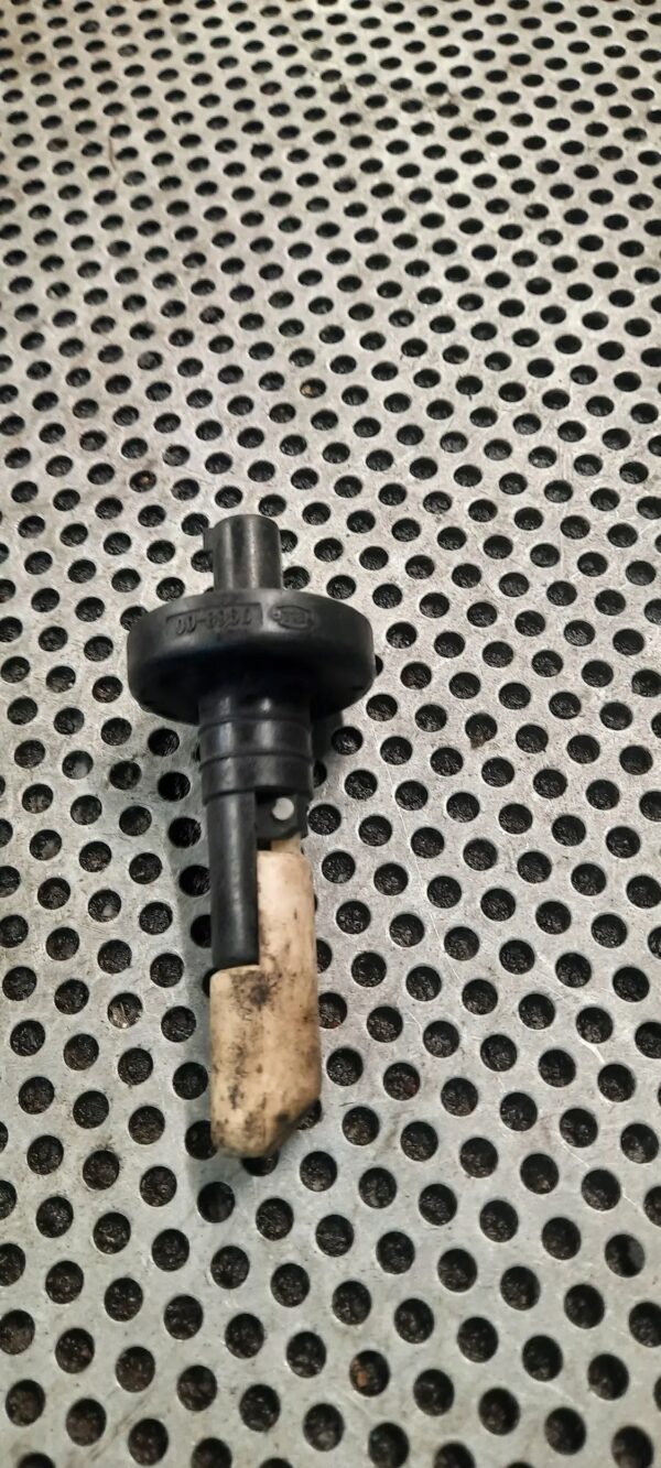 CZUJNIK POZIOMU PŁYNU DO SPRYSKIWACZY