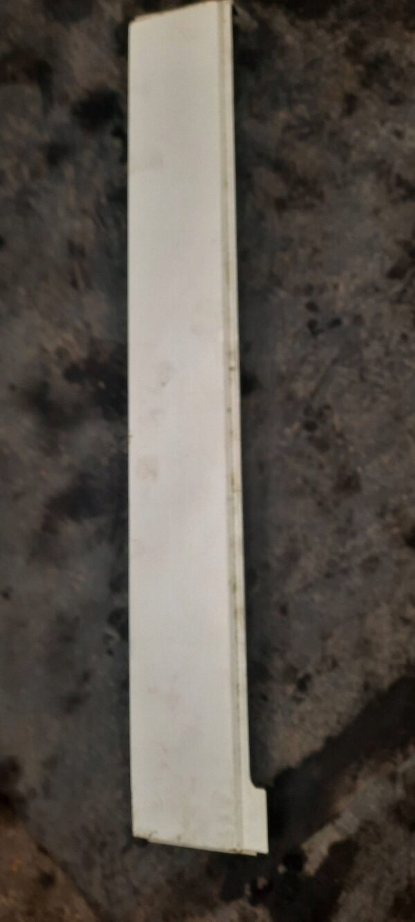 MASKOWNICA SZYNY 7H1843796F VOLKSWAGEN T5