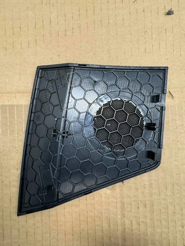 OSŁONA KRATKA GŁOŚNIKA LEWA MERCEDES SPRINTER 906 A9066890008