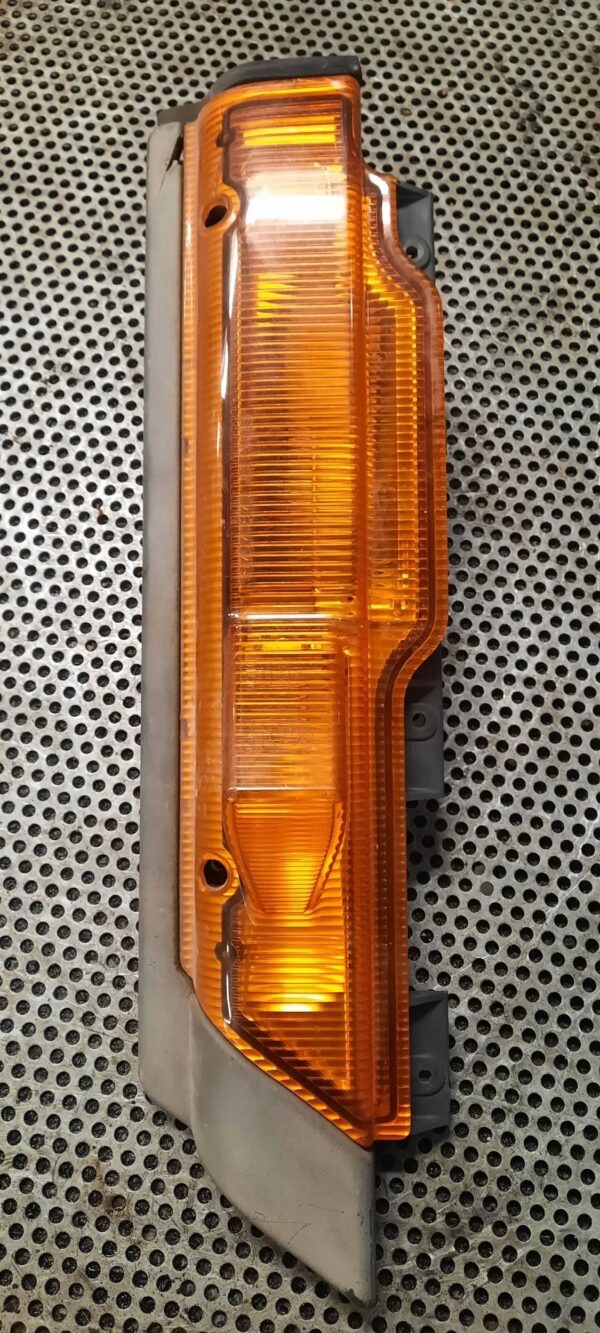 KIERUNKOWSKAZ MITSUBISHI CANTER 0424312