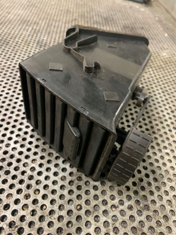 KRATKA ŚRODKOWA VW T5 2994413810