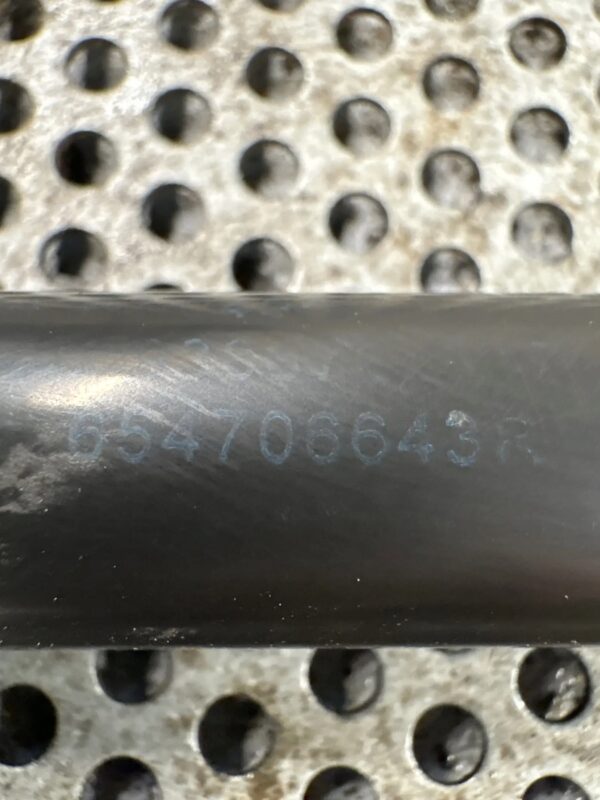 SIŁOWNIK MASKI TRAFIC III 654706643R