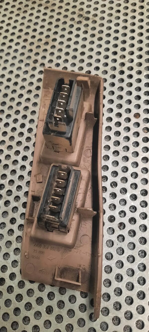 af37b7dd62b80ac4c50157a85d260327