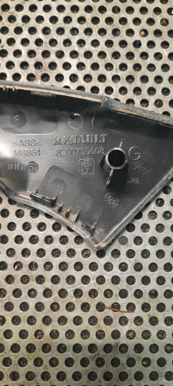 ZAŚLEPKA KLAMKI LEWA RENAULT MASTER 8200730608