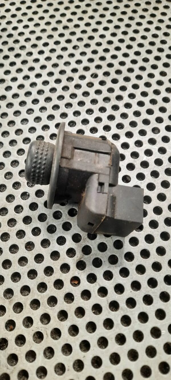 PRZEŁĄCZNIK REGULACJI LUSTEREK RENAULT