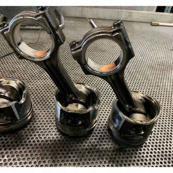 TŁOK KORBOWÓD MASTER 754 2.5 DCI