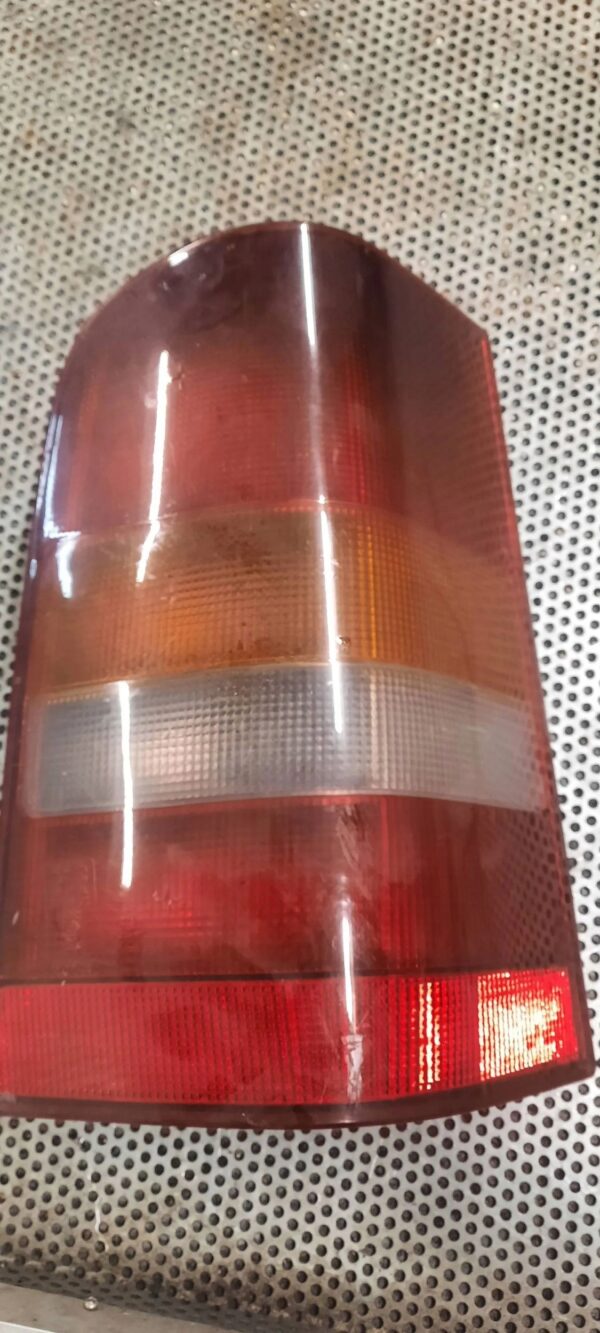 LAMPA TYLNA PRAWA 6388201364 MERCEDES VITO