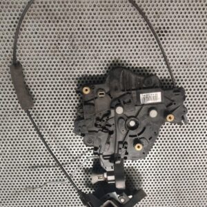 ZAMEK DRZWI PRZESUWNYCH VOLKSWAGEN T5 7H0843654BS