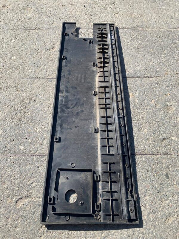 LISTWA TYLNA IVECO DAILY 06-14 3802051KZ