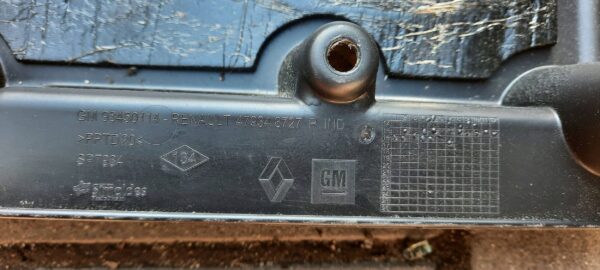 PLASTIK OBUDOWA MODUŁU ADBLUE VIVARO B TRAFIC III 479348727R