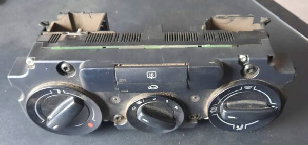 PANEL KLIMATYZACJI VW GOLF V 00035737