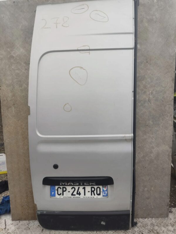 DRZWI LEWE TYLNE MASTER III 278