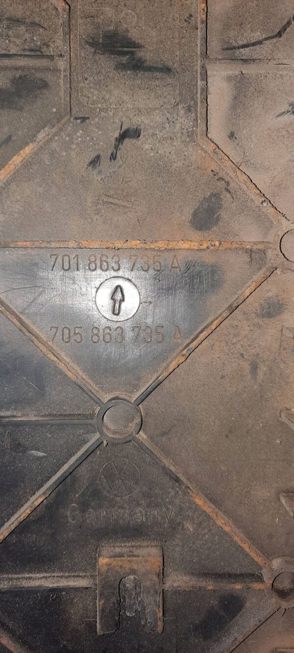 STOPIEŃ LEWY PRZÓD VW T4 701863735A