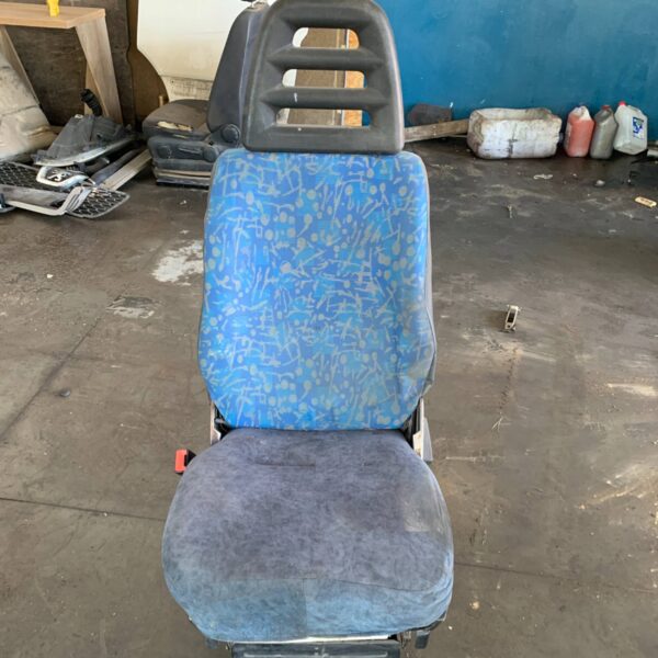 FOTEL PRZEDNI KIEROWCY IVECO DAILY DUBEL KABINA