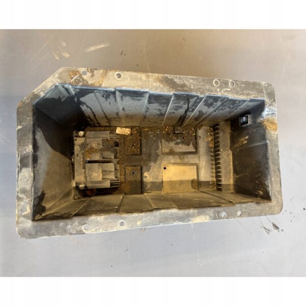 OBUDOWA PODSTAWA AKUMULATORA A9066200500 VW CRAFTER 2.0TDI