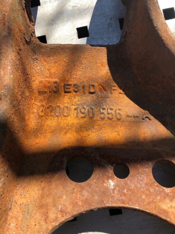 ŁAPA PODUSZKA SILNIKA MASTER II 8200190556A