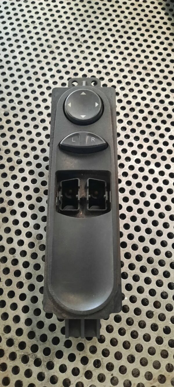 7738be2c3d9e492e088732052260905b