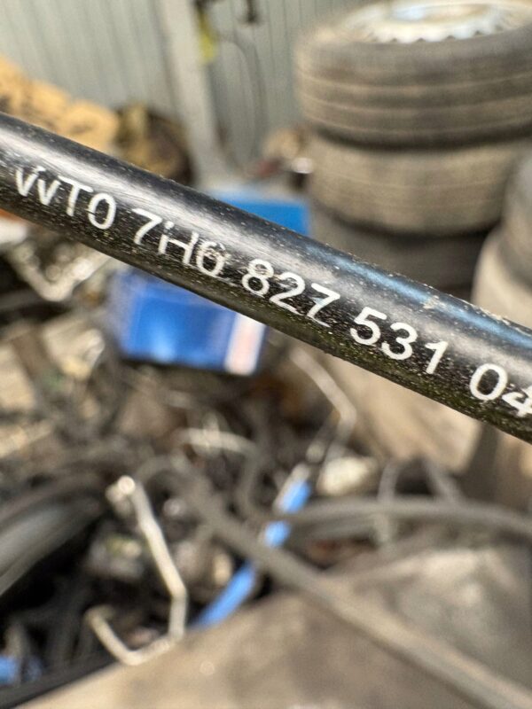 LINKA MASKI VW T5 7H0827531