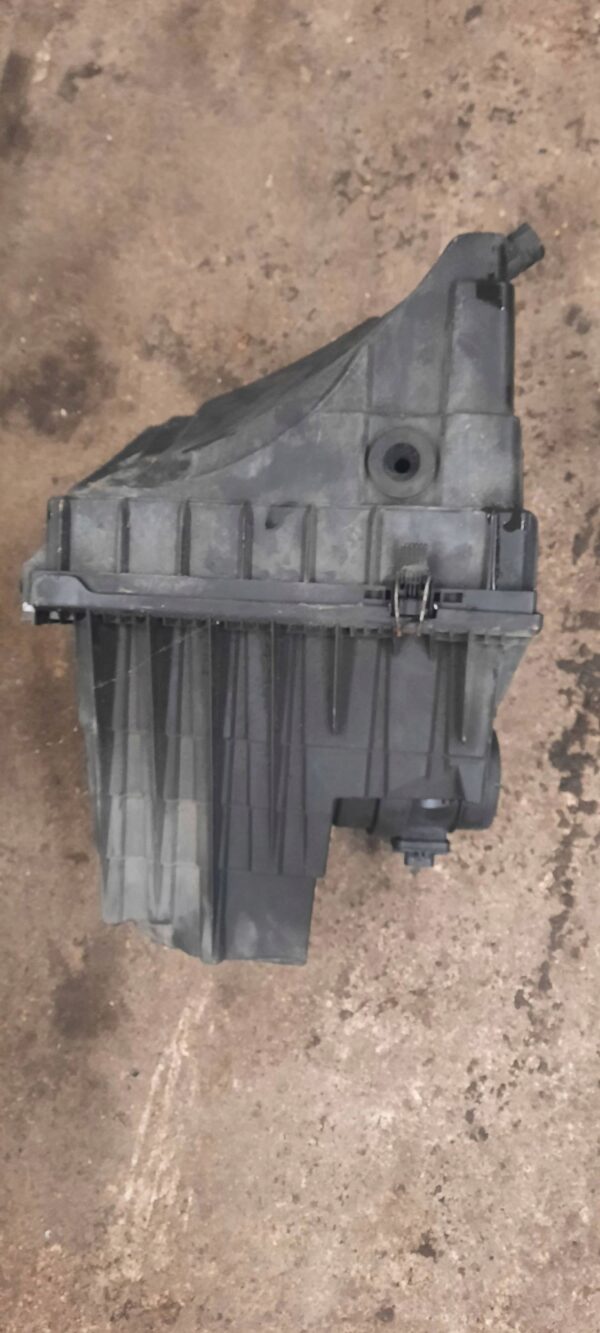 OBUDOWA FILTRA POWIETRZA VOLKSWAGEN T5