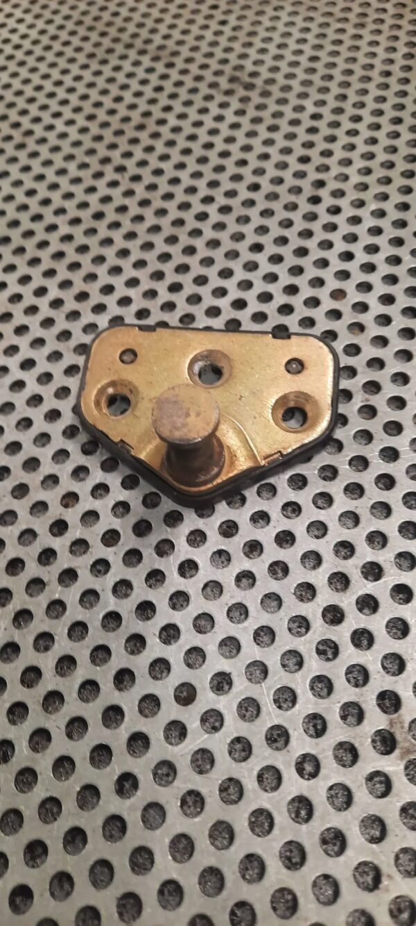 RYGIEL ZAMKA DRZWI BOCZNYCH RENAULT MASTER