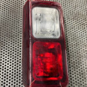 LAMPA DOLNA TYLNA PRAWA TRAFIC III 265598103R