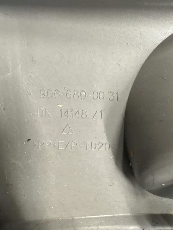 KONSOLA ŚRODKOWA SPRINTER W906 A9066800031