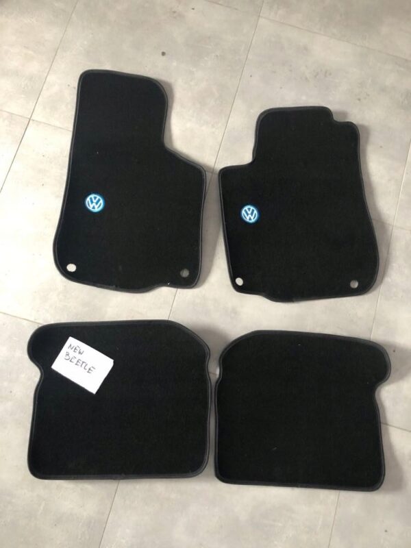 7fd1fd9a9ecc9d091653fb0845653f16.jpg DYWANIKI WELUROWE VOLKSWAGEN NEW BEETLE