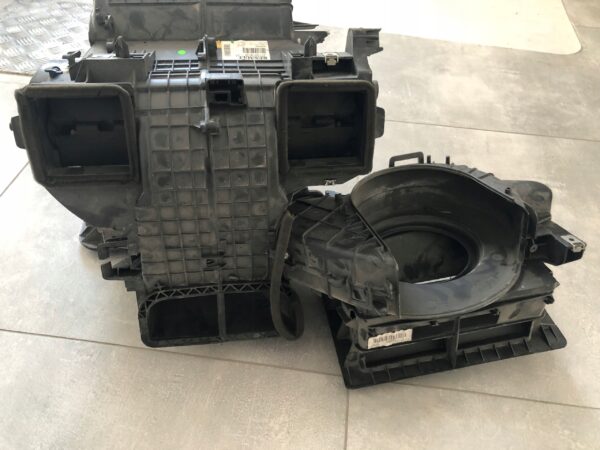 NAGRZEWNICA RENAULT MASTER 271001925R A1