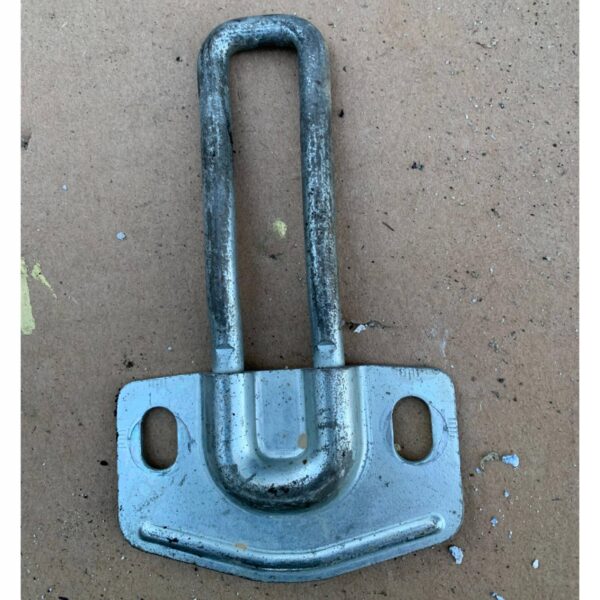 RYGIEL ZACZEP DRZWI TYLNYCH A6397400132 MERCEDES VITO W639