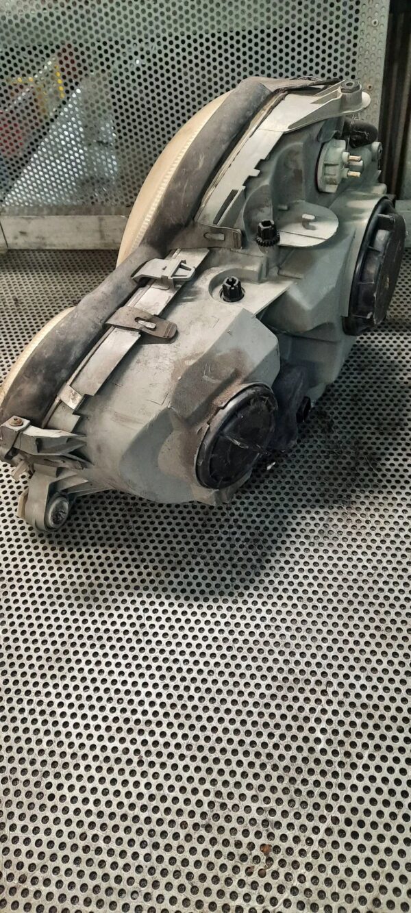 LAMPA PRZEDNIA MERCEDES 15060800 PRAWA