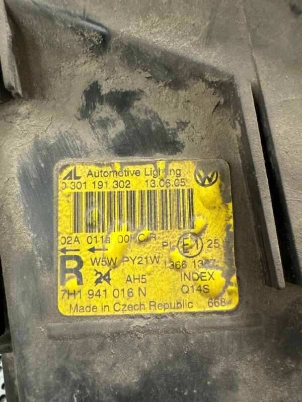 LAMPA PRAWY PRZÓD EUROPA VOLKSWAGEN T5 7H1941016N