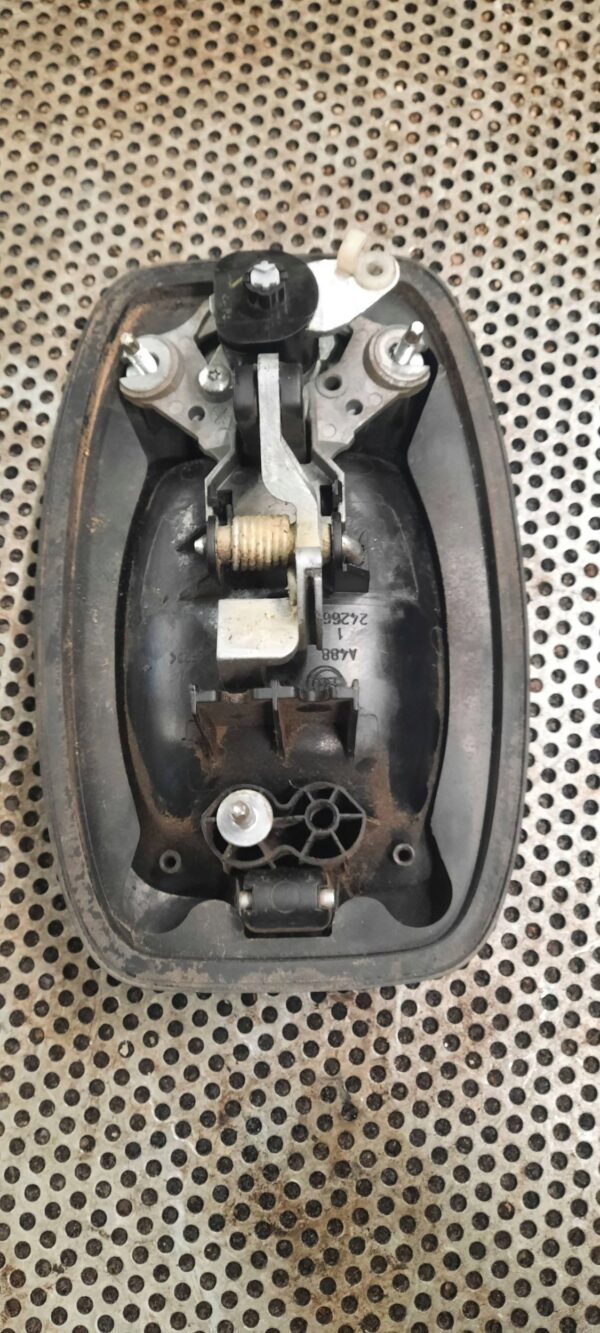 cf9fb9cb37e5bfaf7a0b5038b293dae3