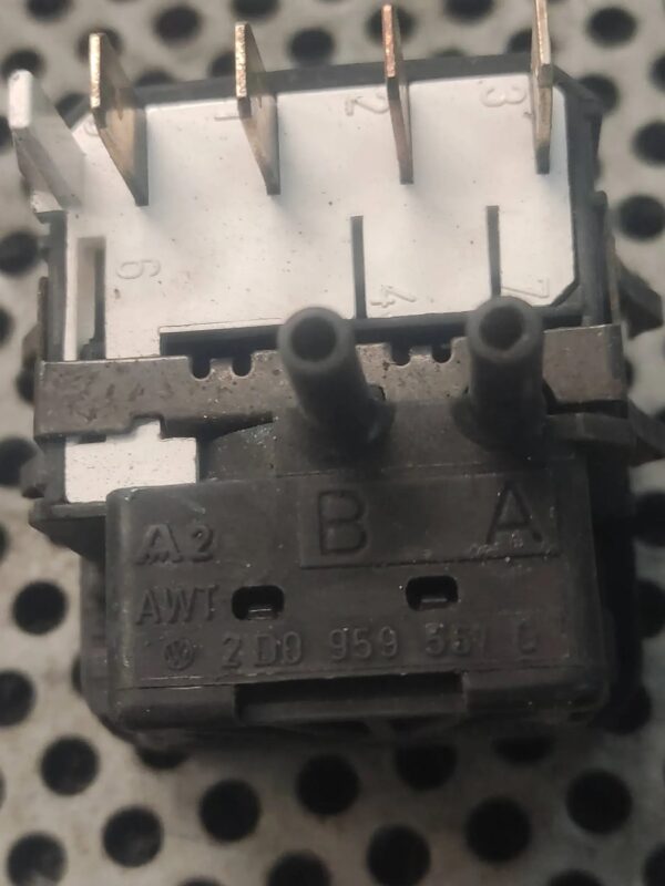 2be579279cbe06ef81aa62efb1949c60