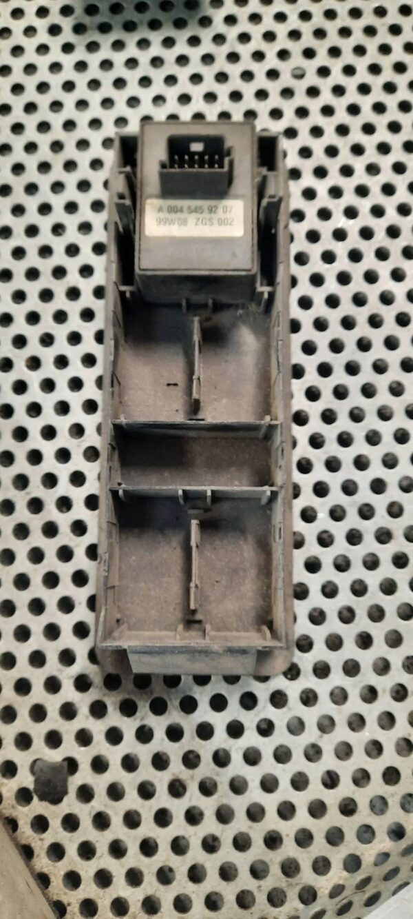 9220f16dac037010bae9b0fa2f291940