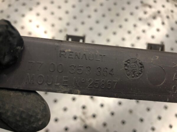 ZAŚLEPKA OSŁONA MASTER II 2.5 MOVANO 7700353364