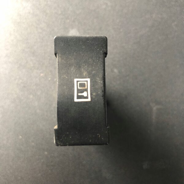 PRZEŁĄCZNIK ZAMKA BLOKADY DRZWI DAILY 5801450325